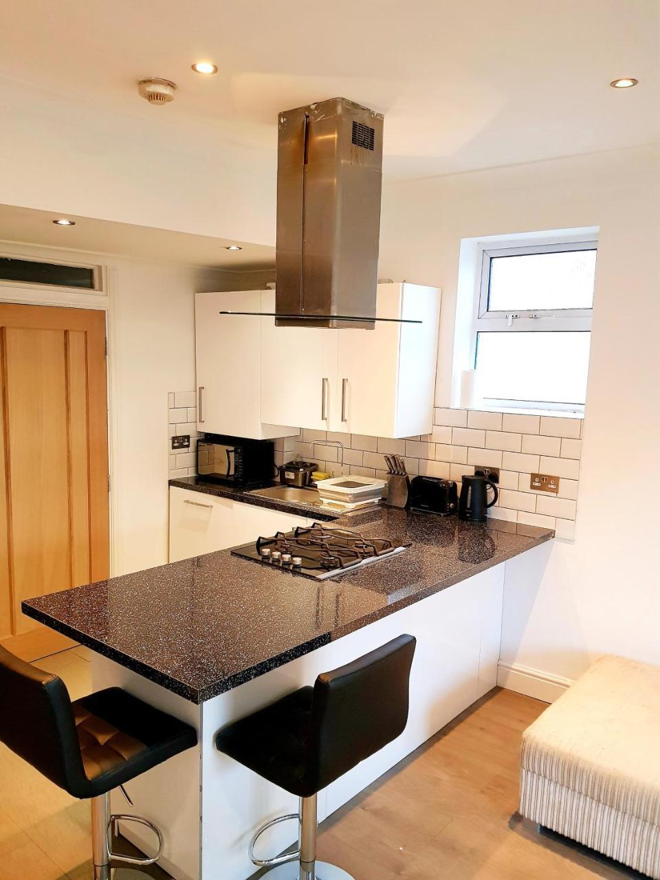 Cogie Abode Bed and Breakfast Enfield Buitenkant foto